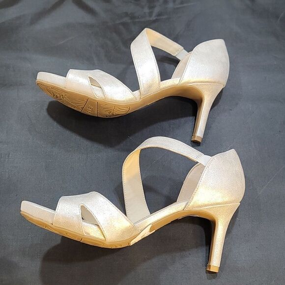 BRAND NEW LIFESTRIDE WOMEN'S MEGA STRAPPY SANDALS - Picture 7 of 12